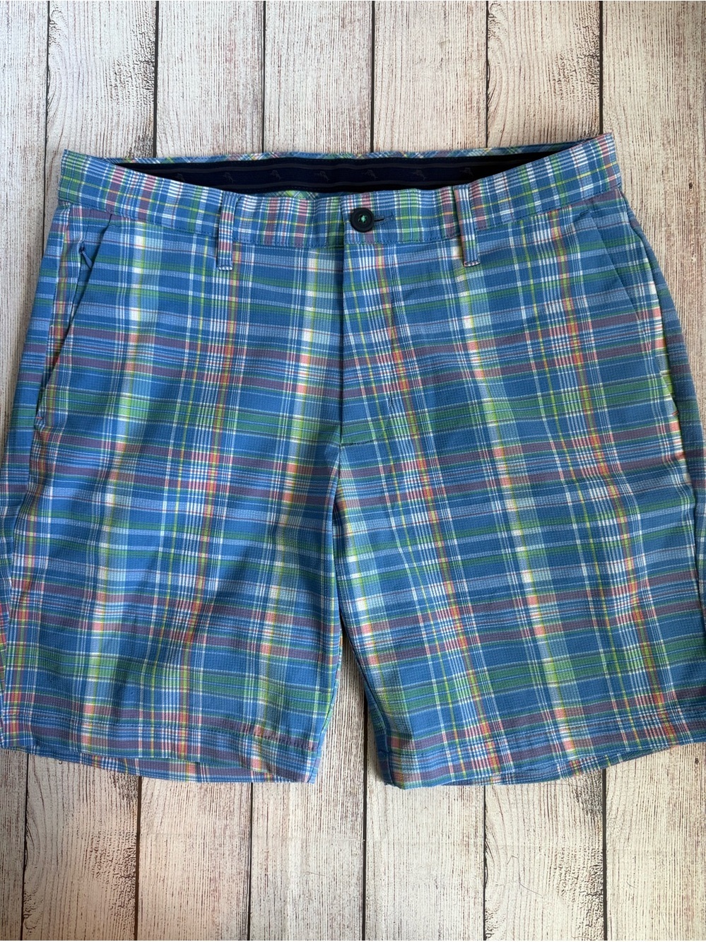 Tommy Bahama Blue Plaid Flat Front Shorts 33